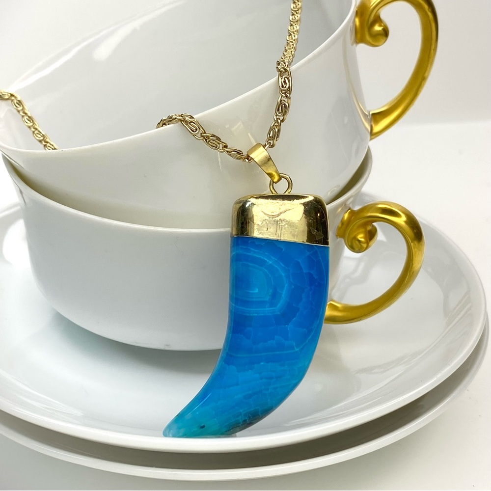Blue Agate Horn and Gold Tone Chain